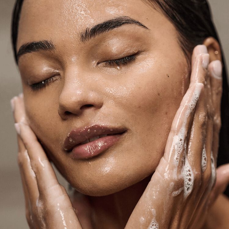 Relaxing Face Wash