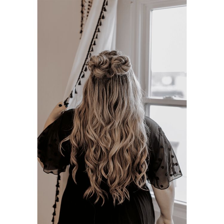 18" Ultra-Seamless Clip-in Hair Extensions Dark Blonde Frost