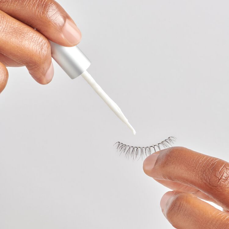 Extended Wear Lash Adhesive - Clear